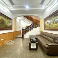 Nhà Giá Rẻ Đường Láng ! Ô Tô, Phân Lô, 6 Tầng, 8 Ngủ, Mặt Tiền 4.5M, Có Gara - Chỉ 11 Tỷ Hơn