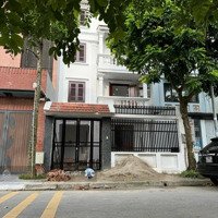 Bán Bt Sài Đồng 2 Mặt Tiền Làm Công Ty, Văn Phòng, Ở Sướng. 140M Mt:7,2M Giá Bán 36,5Tỷ Liên Hệ: 0979599925