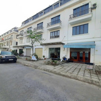 Chính Chủ Cần Bán Nhanh Căn 2 Mặt Tiền Đường Võ Văn Kiệt. Đường Rộng 15M, Đối Diện Công Viên