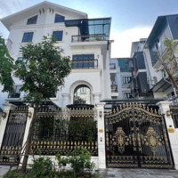 Biệt Thự Ven Hồ Tại Hà Nội, Khu Trung Tâm Công Nghệ Cao Hoà Lạc, Giá Chưa Từng Có Trên Thị Trường