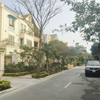 Chủ Cần Bán Căn Biệt Thự Việt Hưng - 205M2 - Giá Chỉ 35. X Tỷ - Gần Công Viên Long Biên