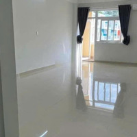 Cho Thuê Căn Nhà Phố Unitown - Tp Mới Đối Diện Cổng Visip 2, Thủ Dầu Một