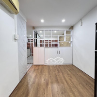 Bán Nhà Tập Thể Tầng 2, Trung Tâm Quận Cầu Giấy, Sổ Đỏ Trao Tay, Mất Ngay 2.25 Tỷ, Được Nhà 55M2