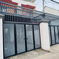 Cho Thuê Nhà 1 Trệt 1 Lầu. Khu 8 Phú Hoà, Tp Thủ Dầu Một, Bd
- Nhà Gồm, 1 Phòng Khách, 3 Phòng N