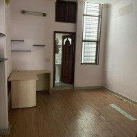 Cho Thuê Nhà Mặt Tiền, Số Nhà Cực Đẹp Trung Tâm Quận 1.