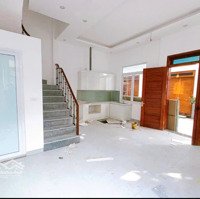 Bán Nhà 3Tầng*38M2, Ôtô Đỗ Cửa, Gần Chợ, Trường Học, Hàng Xóm Q. Hà Đông, 5P Ra Bến Xe Yên Nghĩa.
