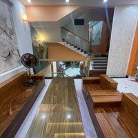 Cần Chuyển Nhượng Nhà 3 Tầng Đường Phạm Hùng Đối Diện Công Viên Vị Trí Đắc Địa