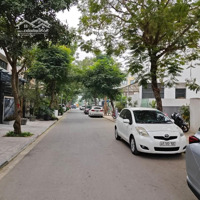 Siêu Phẩm Nhà Mặt Phố Hiếm Cầu Giấy.diện Tích70M2 ,5 Tầng ,Thang Máy . Giá Bán 28 Tỷ . Liên Hệ: 0936203001