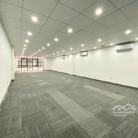 Hoàng Cầu - Sàn 100M 20 Triệu Thông Từ Trước Ra Sau, Ốp Kính Hiện Đại