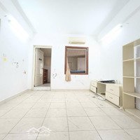 Chính Chủ Bán Tập Thể Phố Vạn Bảo. 70M2 - Nhỉnh 3 Tỷ. Lô Góc, View Mặt Phố - 2 Ngủ, 2 Vs.