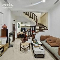 Võng Thị Chủ Cần Bán Hàng F1 , Diện Tích: 42M X 5 Tầng ,Mt 4M Giá Bán 10,7 Tỷ Chủ Cần Bán Gấp