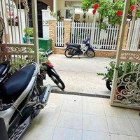 (Khách Sạn Hùng Vương, Gần Ks Galina), Hẻm Ô Tô Quay Đầu