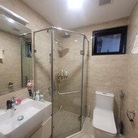 (Chính Chủ) Bán Căn 2 Ngủ 2 Vệ Sinh80M2, Ban Công Đông Nam, Nhà Đẹp, Sổ Đỏ Cc. Giá Bán 5,2 Tỷ Roman Plaza