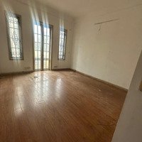 Cho Thuê Nhà 5 Tầng,1 Tum, 9 Phòng Ngủ, Vệ Sinh Khép Kín ,Phố Hoàng Ngân