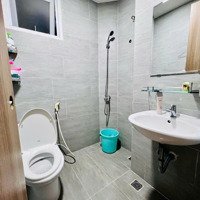 Chuyển Nhượng Căn 2 Phòng Ngủ 1 Nhà Vệ Sinh Tầng Cao, Đầy Đủ Nội Thất Giá Chỉ 2.1 Tỷ