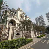 Chính Chủ Cần Bán Gấp Biệt Thự Lô Góc Nam Trung Yên ,Cầu Giấy. Diện Tích: 190M2 , Giá Bán 70 Tỷ. Liên Hệ: 0936203001