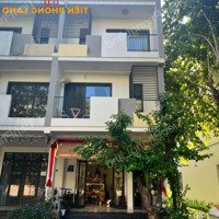 Cần Bán Gấp Liền Kề Vinhomes Thăng Long ,Diện Tích 90M2,Lô Góc Sẻ Khe, Mặt Tiền 5M