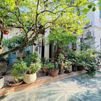 Chính Chủ Bán Nhà Ngay Ngoại Giao Đoàn - Nguyễn Xuân Khoát 125M2Mặt Tiền8M - 27Tỷ - Vỉa Hè - Ô Tô Tránh