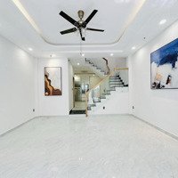Siêu Phẩmhẽm Xe Hơi3 Tầng. Dtich 76M2. Ngang 5M. Sát Nguyễn Văn Trỗi, Lê Văn Sỹ. Nhỉnh 12Tỷ