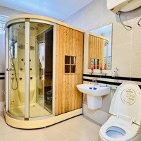Nhà Dân Xây Độc Lập Mặt Phố Miếu Hai Xã
