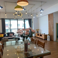 Bán Căn Hộ Tòa Ct2 Văn Khê 144M 3N 2Vs , 2 Ban Công, Giá 5.2X Tỷ .Lh E Lượng : 0852.844.692