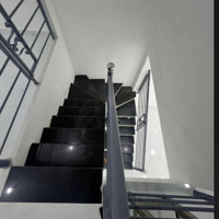 Bán Nhà Mặt Tiền. Đường Nguyễn Oanh P6 Quận Gò Vấp Tp Hcm . Diện Tích 100M2. Giá Bán 12 Tỷ 5 .