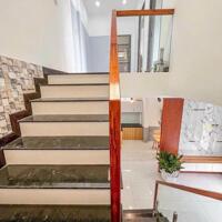 Nhà lầu Full nội thất cách trường Cao Đẳng Kỹ Thuật 300m
