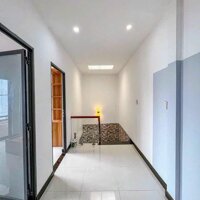Nhà lầu Full nội thất cách trường Cao Đẳng Kỹ Thuật 300m