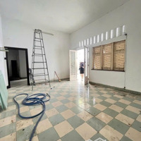 Biệt Thự Cổ Điển Hiếm Có Tại Trung Tâm Q. 10 Với Diện Tích: 15X15 Giá Chỉ 40 Triệu Rẻ Nhất Thị Trường