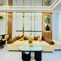 Quận 11, Nhà Mặt Tiền Thụt Đường 3/2, Chờ Giải Toả Ra Mặt Tiền Đường Chính, Nhà Đẹp Ở Liền, Thông