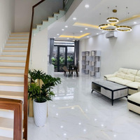 Cho Thuê Biệt Thự Lavila Nhà Bè, Dtsd 208M2, 3 Lầu, 4 Phòng Ngủ Wc, Giá Bán 18 Tr - 25 Tr/Th - Liên Hệ: 0934416103