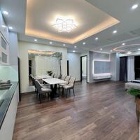 Bán CHCC 262 Nguyễn Huy Tưởng, Thanh Xuân căn góc 138m 3PN 2 ban công ĐN có lốt ô tô