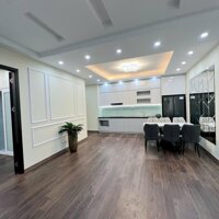 Bán CHCC 262 Nguyễn Huy Tưởng, Thanh Xuân căn góc 138m 3PN 2 ban công ĐN có lốt ô tô