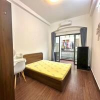 Cho Thuê Phòng Trọ Ban Công Thoáng, Rộng 25m2 ở Đinh Bộ Lĩnh gần Vòng xoay Hàng Xanh Bình Thạnh