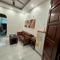 Cho thuê nhà nguyên căn ngõ 6 Thành Công, 43m2, 3 tầng, 2 ngủ, Full đồ, 12 Triệu