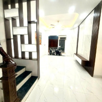 Nhà Đẹp Giá Tốt Đê Trần Khát Chân Lô Góc Thoáng,Giao Thông Thuận Tiện,Gần Trường Chợ,40M2 Hơn 6 Tỷ