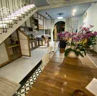 Cho Thuê Nhà Mặt Tiền Nguyên Căn Số 93 Lê Ngọc Hân Gần Biển Bãi Trước