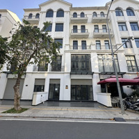 Bán Nhà Phố Vinhomes 84M2 Giá Bán 15 Tỷ 500 Triệu Đã Hoàn Thiện Căn Bản