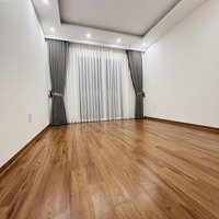 Bán Nhà Phố Trần Khát Chân. Q. Hbt- Nhà Đẹp Ở Luôn- Giá Tốt- 28M2X 3Tầng. Chỉ 3.9 Tỷ. Liên Hệ: 0933118886