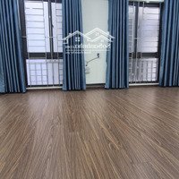 Cho Thuê Hô Gia Đinh . Căn Ccmini. Tầng 4/6 Tầng . Hàm Nghi . Diện Tích: . 45 M2 . 2 Phòng Ngủ. 1 Vệ Sinh Đủ Tiện Nghi .