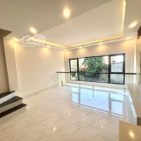 Bán Nhanh Nhà Phố Trạm, Long Biêndiện Tích40M 5 Tầng Giá Bán 6,2 Tỷ Ở Luôn, Ô Tô Đỗ Cổng