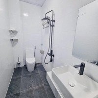 Chính Chủ Bán Nhà 4 Tầng,4 Phòng Ngủ Ngay Trường Chuyên Lam Sơn. Nhà Mới Tinh .Sổ Hồng Trao Tay