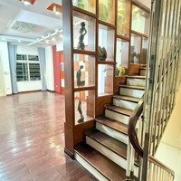 Phân Lô Víp Cầu Giấy - Ô Tô Tránh - Cực Gần Phố - Thông Tứ Tung - Nhà Dân Xây Kiên Cố - Kd Đỉnh.