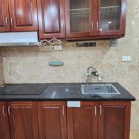 Chính Chủ Cho Thuê Ch Cc Tập Thể 40M2 Gần Nguyễn Tuân, Hoàng Đạo Thúy, Lê Văn Lương Giá 4. 5 Triệu/Th