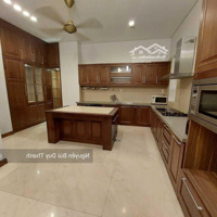 Siêu Biệt Thự Lê Văn Sỹ, Q. Pn -Diện Tích10X30M, Trệt 3 Lầu Liên Hệ 0971829193