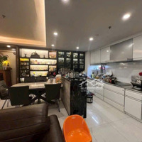 Người Quen Gửi Bán Nhà Đẹp Phố Giang Văn Minh - Gần Phố Cách 10 M Ô Tô Tránh - 6 Ngủ - Nhà Dân Xây