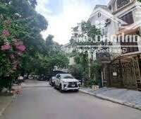Bán gấp biệt thự khu đô thị Thành Phố Giao Lưu  209m2,  mặt tiền 11m, nhà 2 mặt đường giá 72,8tỷ