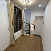 Cho Thuê Nhà Nguyên Căn 3 Tầng Ở Bùi Ngọc Dương,Hai Bà Trưng.