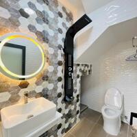 Bán nhà Lý Chính Thắng P8 Q3 - 40m2. KC: 1 trệt, 1 lầu, 2PN, 2WC, giếng trời - Hẻm 3m sạch sẽ (NTD)