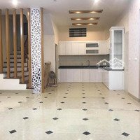 Cho Thuê Nhà Phân Lô Nguyên Hồng,Diện Tích55M2 X 5 Tầng, Mặt Tiền 4M, 2 Ô Tô Tránh. Giá 19 Triệu/Th
